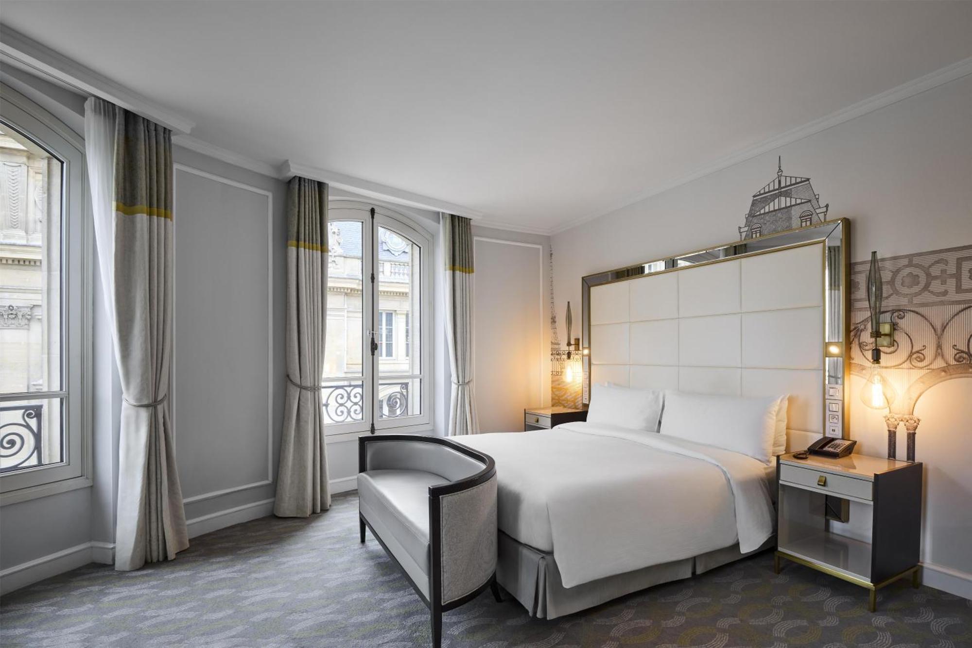 Hilton Opera Hotel 4*